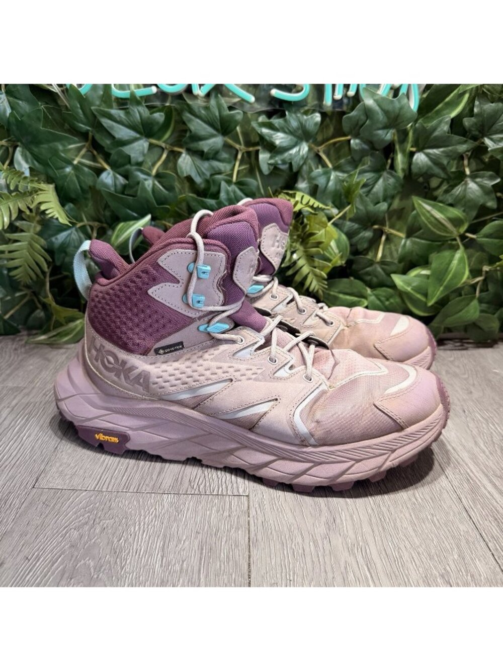 HOKA Anacapa Mid GORE-TEX Hiking Boots WATERPROOF Sneakers Elderberry Size 11 B